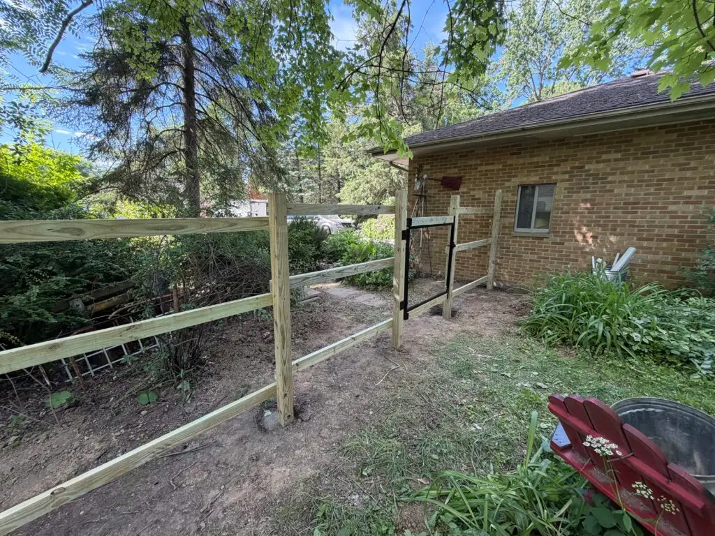 Fence Repair and Installation in Ann Arbor — picket installation
